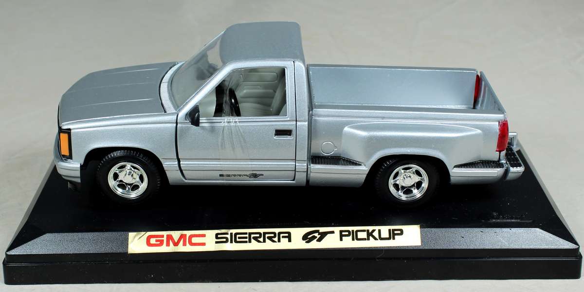 Redbox - GMC Pick-up