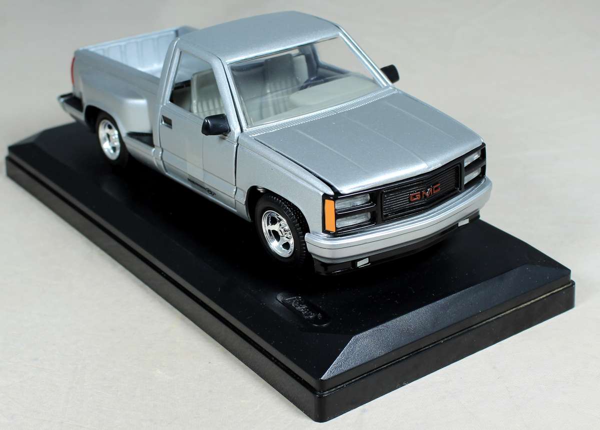 Redbox - GMC Pick-up