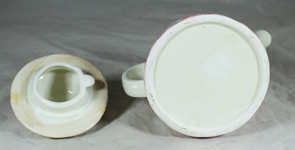 Ornamental porcelain kettle, Miss Piggy