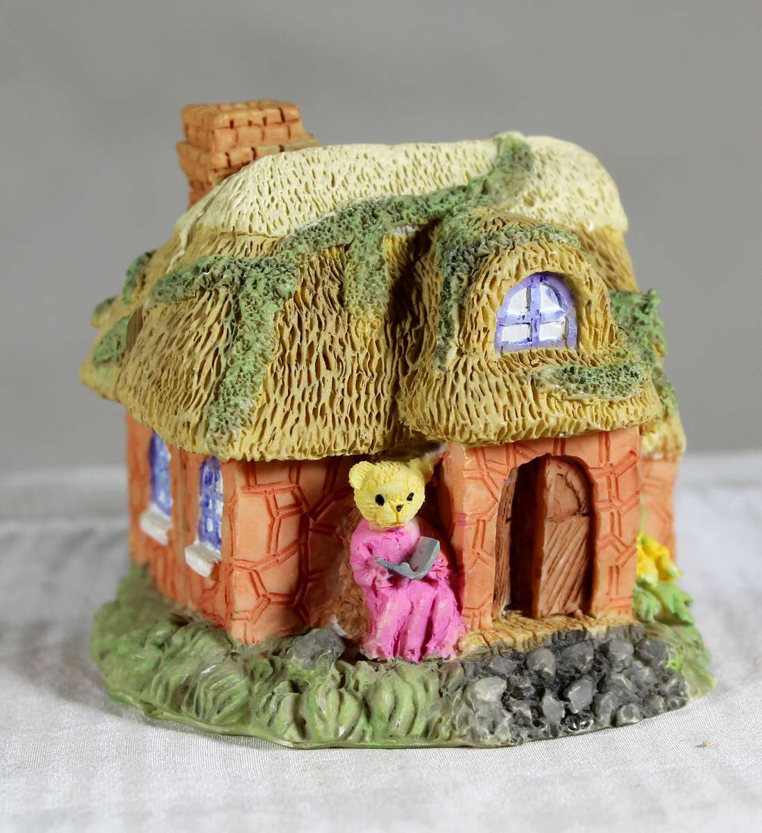 Small cottage opening up to furnished rooms