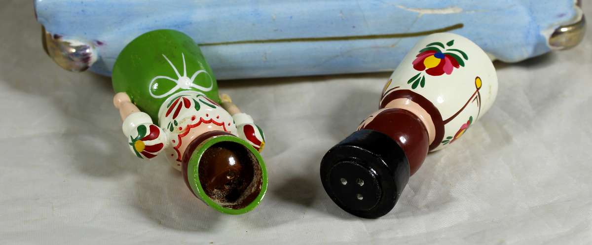 Cadillac condiment set