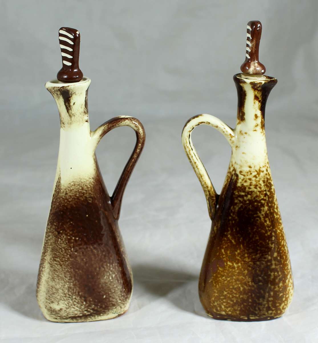 Kruger park oil and vinegar dispensers