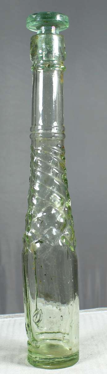 Antique 'Soetolie' or salad oil with stopper