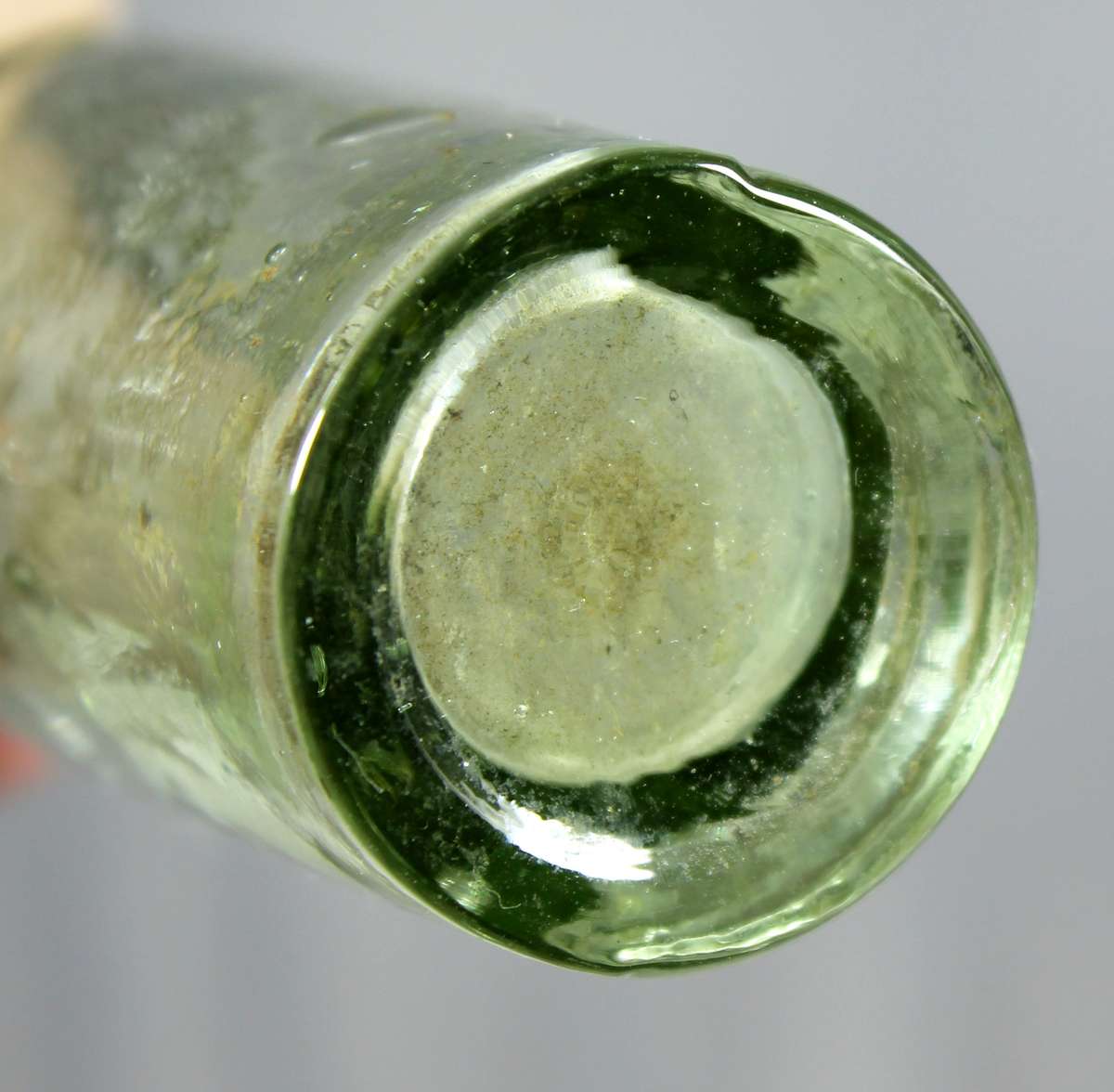 Antique 'Soetolie' or salad oil with stopper