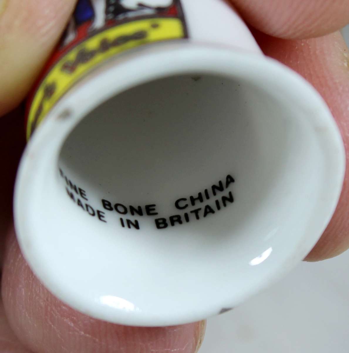 Advertising thimble - his masters voice