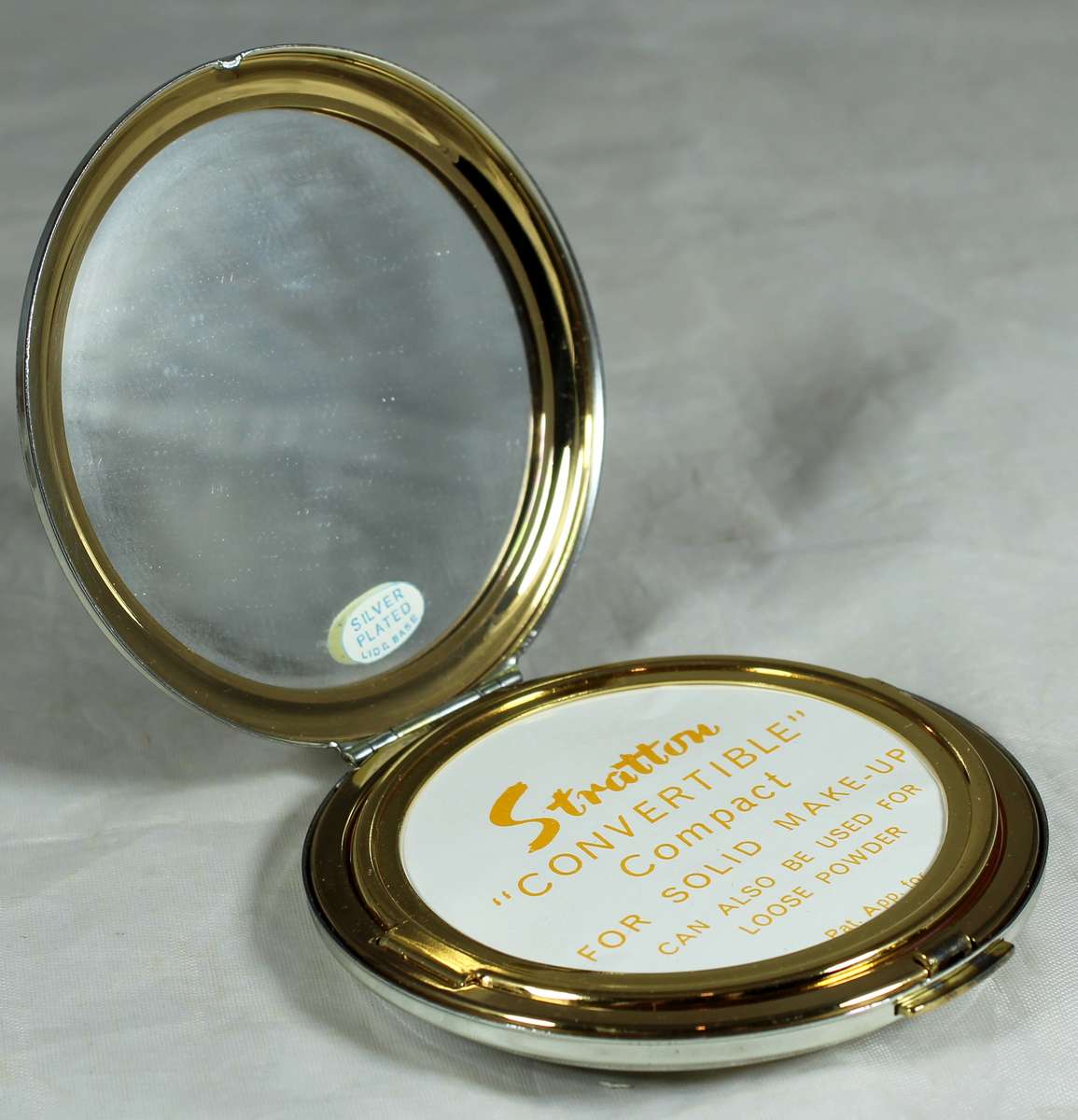 Silver leaf Straton powder compact - silver plated