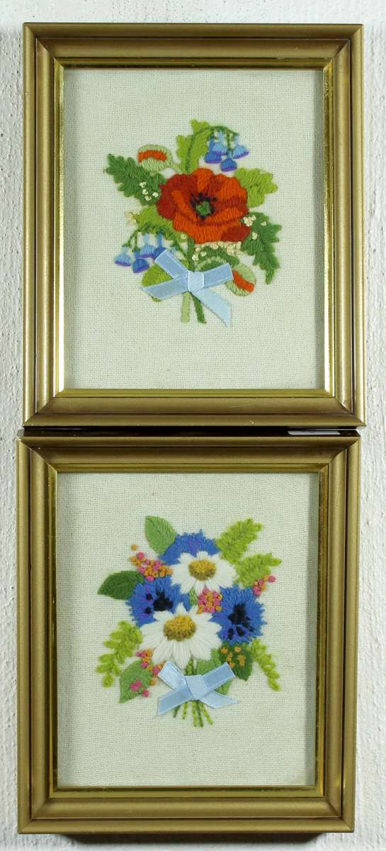 Pair of embroidered flowers
