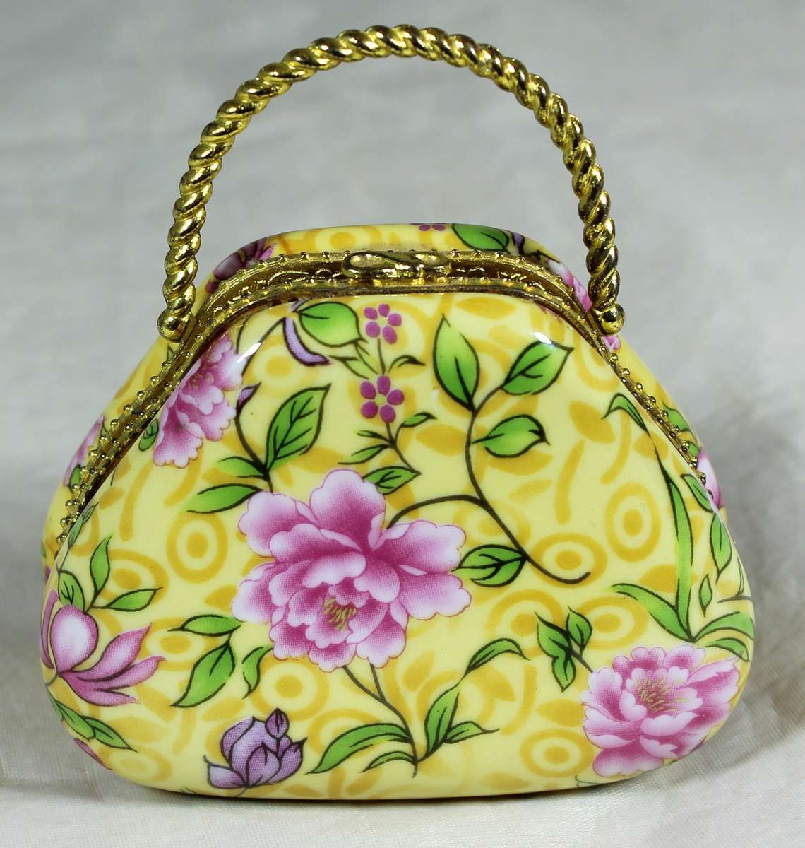 Porcelain handbag