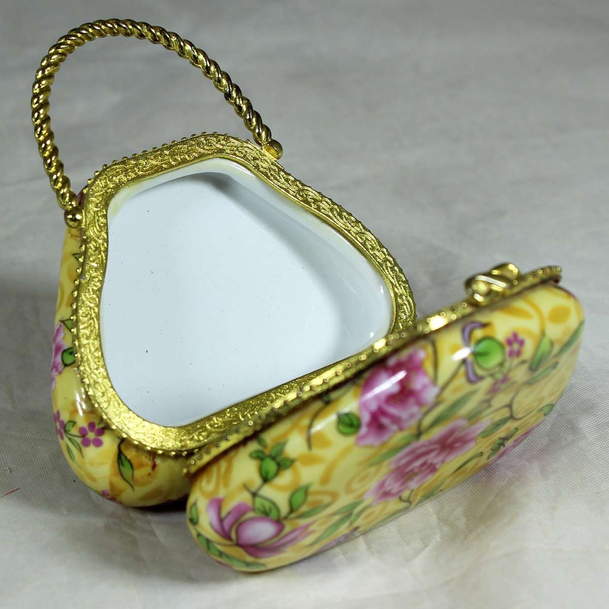 Porcelain handbag