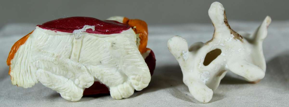 Pair of miniature doggies