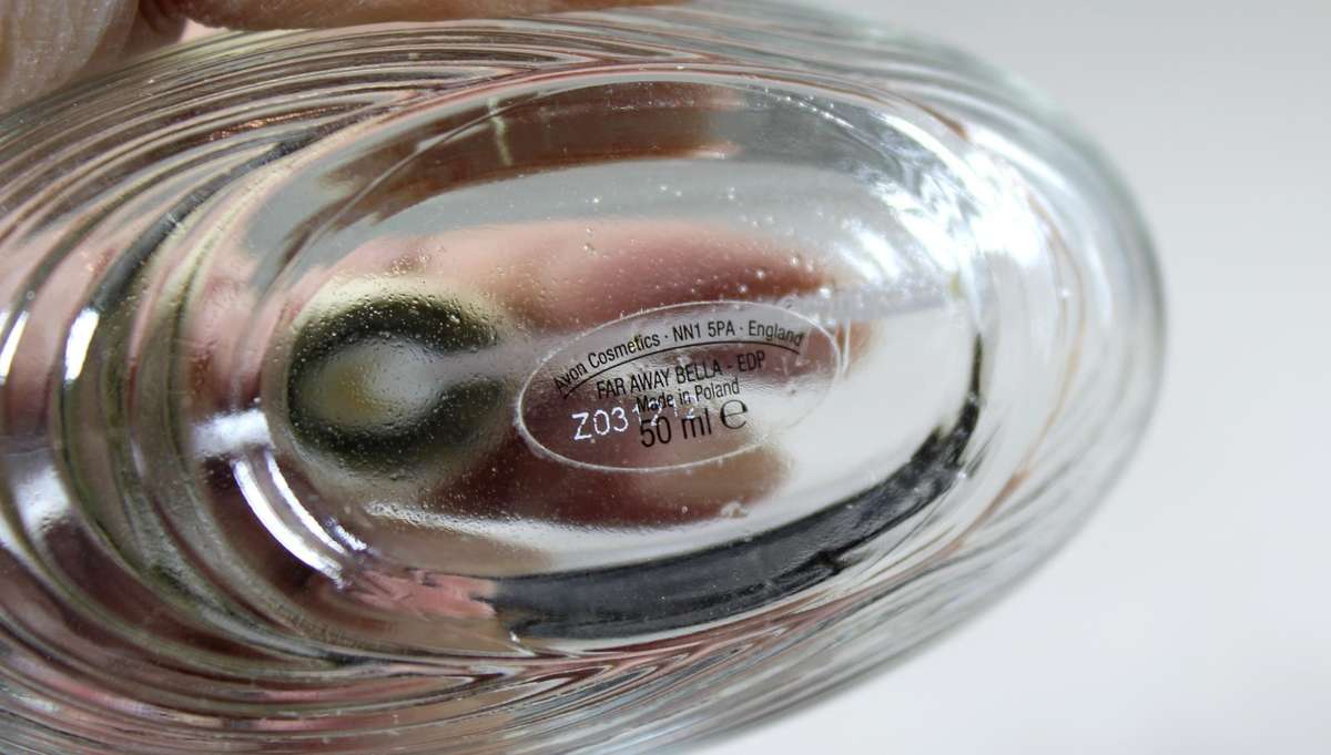 Perfume bottle - Avon - far away Bella