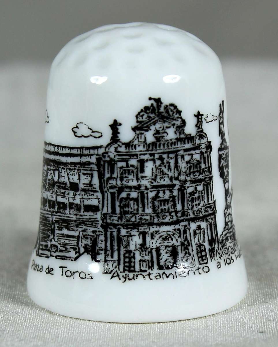 Bone China thimble - Plaza de Toros