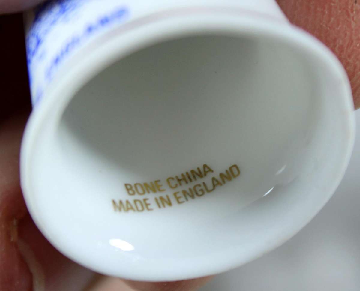 Bone China thimble - Iron bridge London