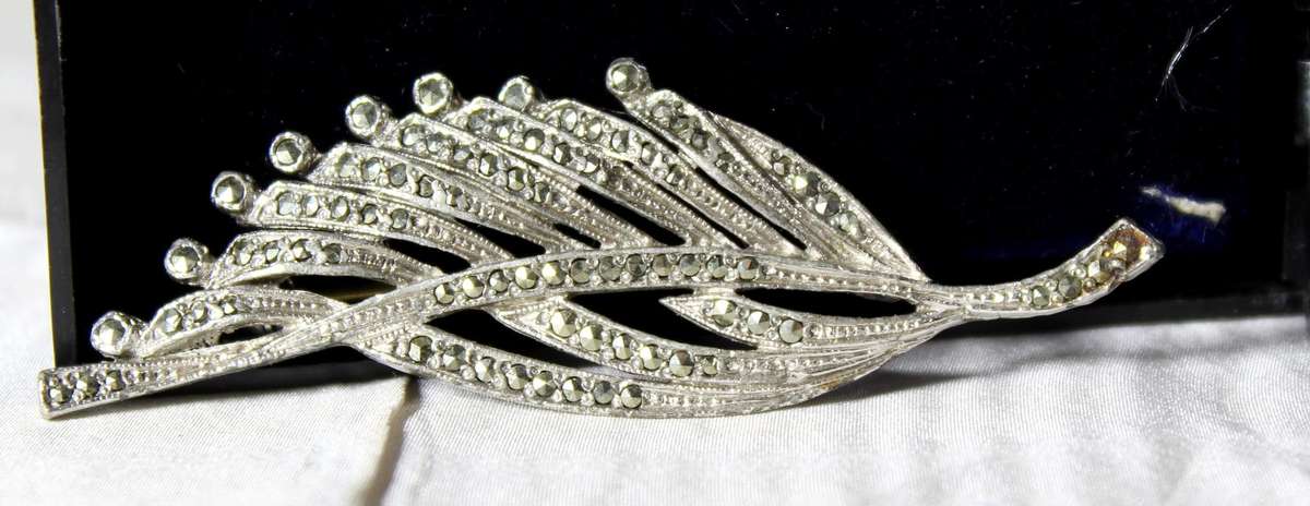 Leaf shaped marcasite vintage brooch