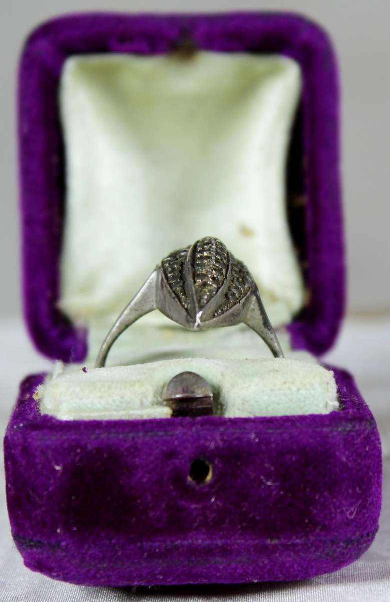 Marcasite ring