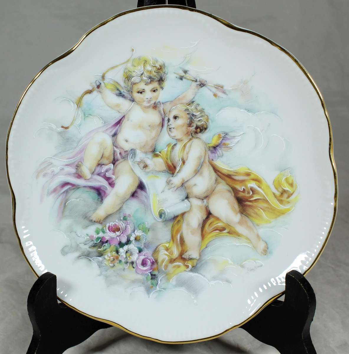 Jones & Middleton, Burslem - two cherubs with scroll