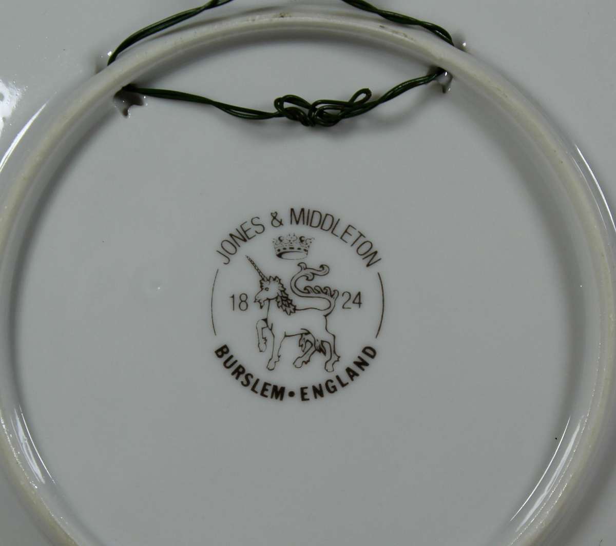 Jones & Middleton, Burslem - three cherubs playing in the clouds