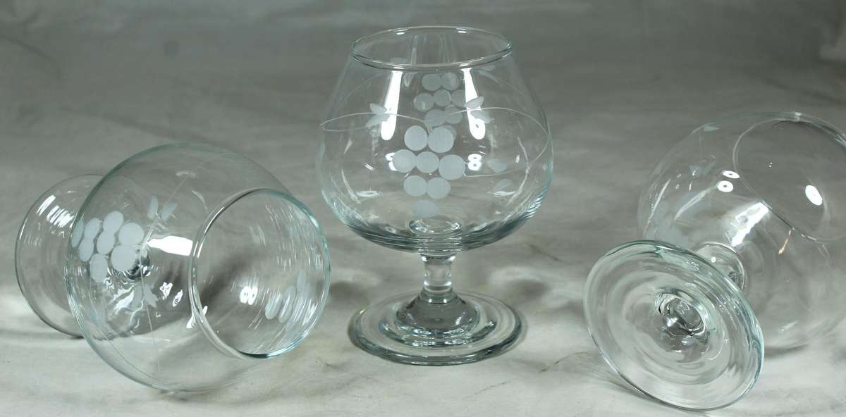 Set of three whiskey glasses