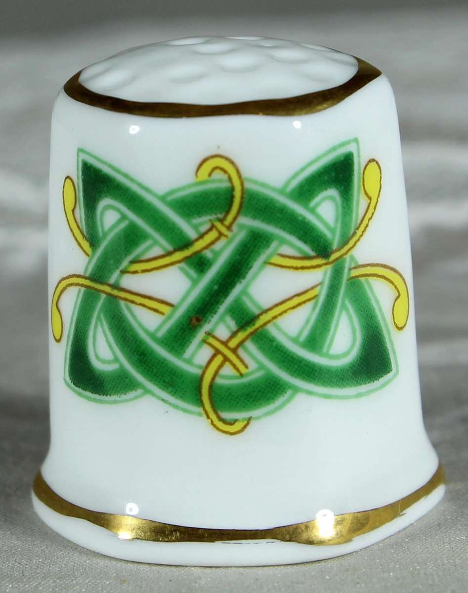 Bone China thimble - Royal tara - Ireland