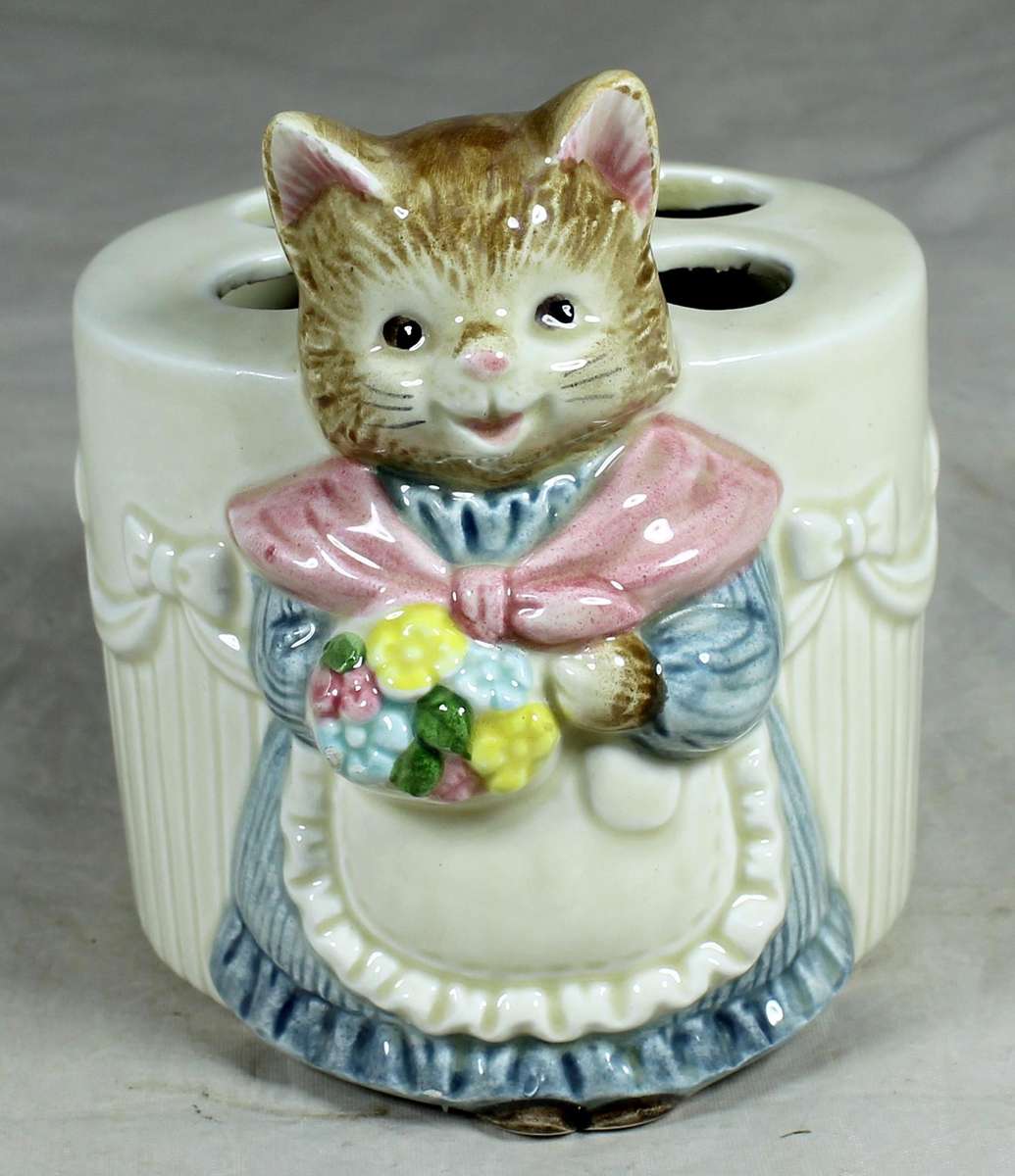 Otagiri porcelain toothbrush holder