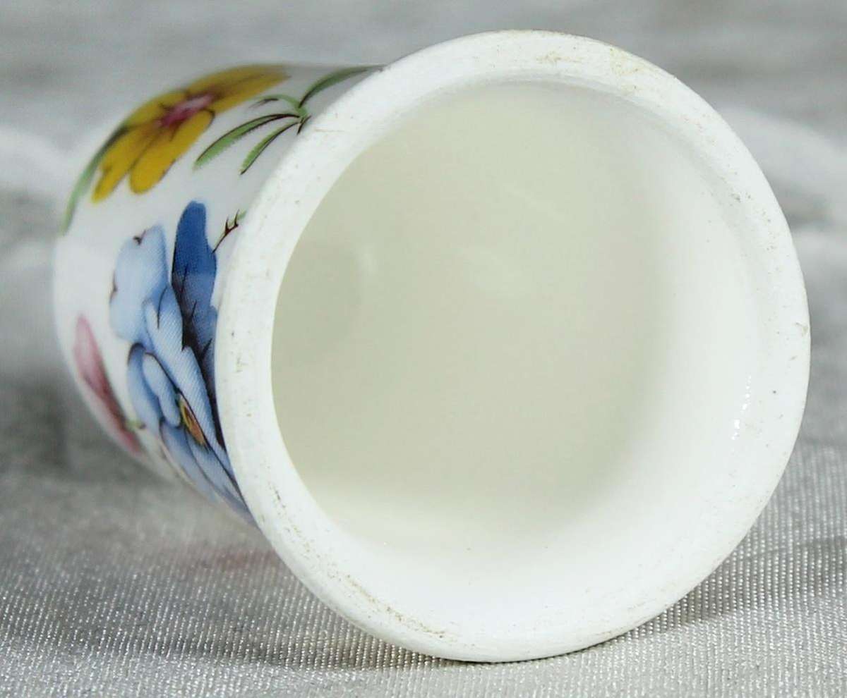 Bone China thimble - yellow & blue flowers