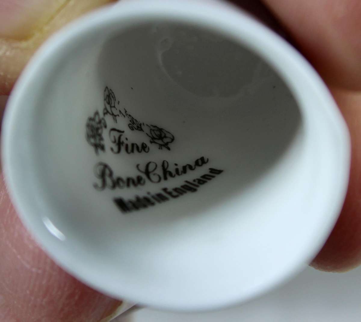 Bone China thimble - Queen Elizabeth & Duke of Edinburg