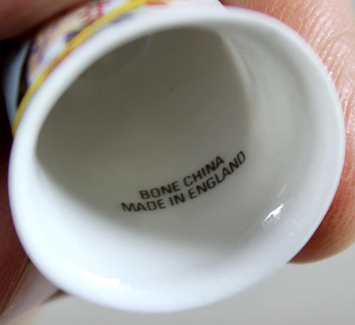 Bone China thimble - Golden Jubilee - 50th Queen Elizabeth
