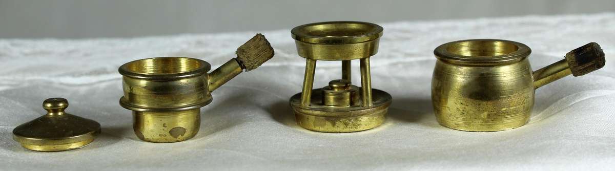 Miniature brass two pots & gas burner