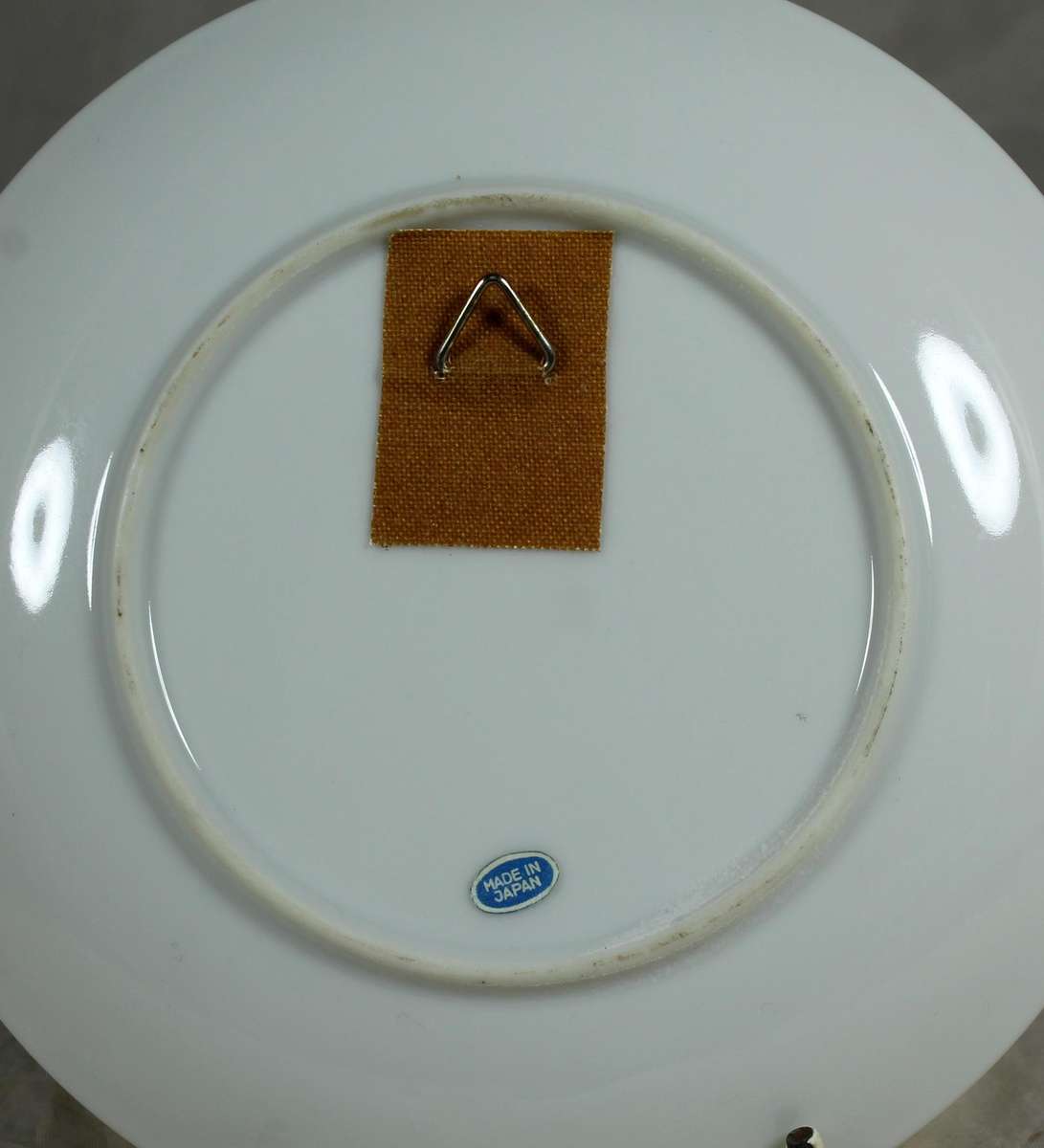 Imari display plate with multi-colored flowers