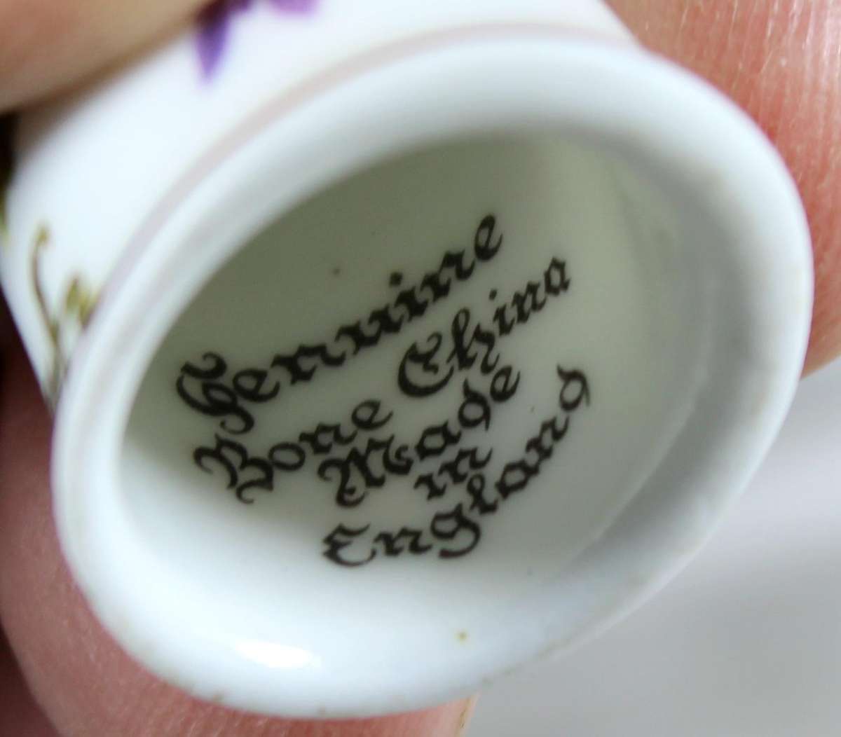 Bone China thimble - Scarborough