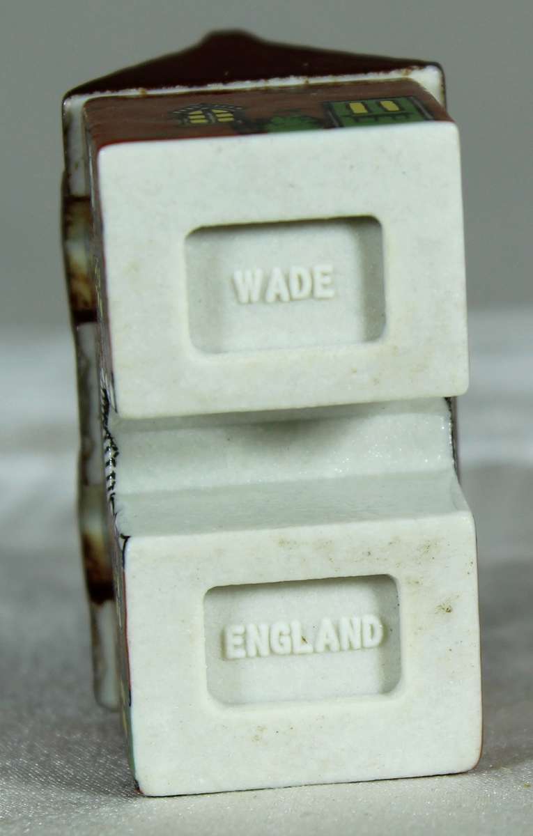 Wade Whimsey's House - Whimsey on Why - Train station