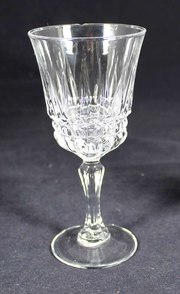 Set of four molded glasses
