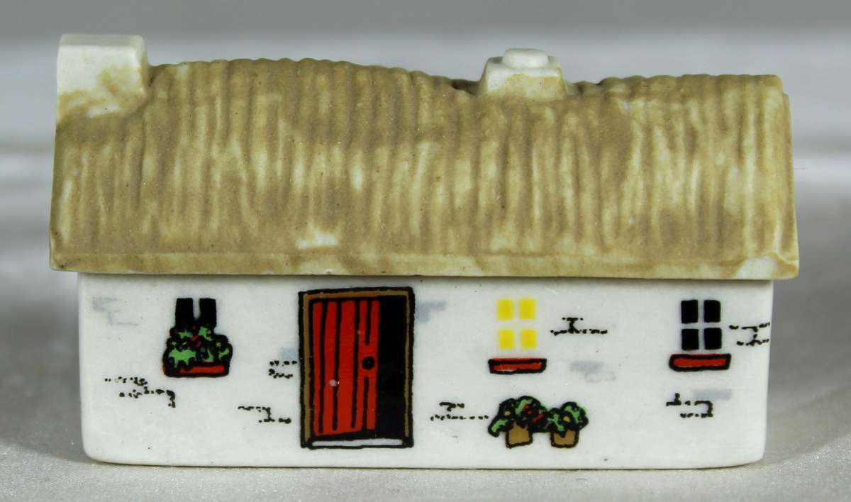 Wade Whimsey's House - Bally Whim Thatch Cottage