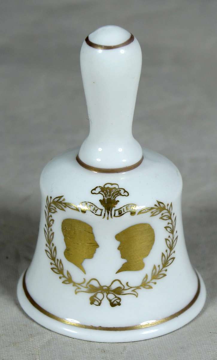Mini porcelain bell - commemoration of Charles & Diana marriage