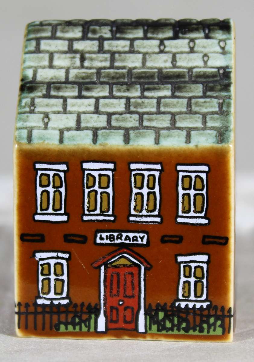 Wade Whimsey's House - The Library