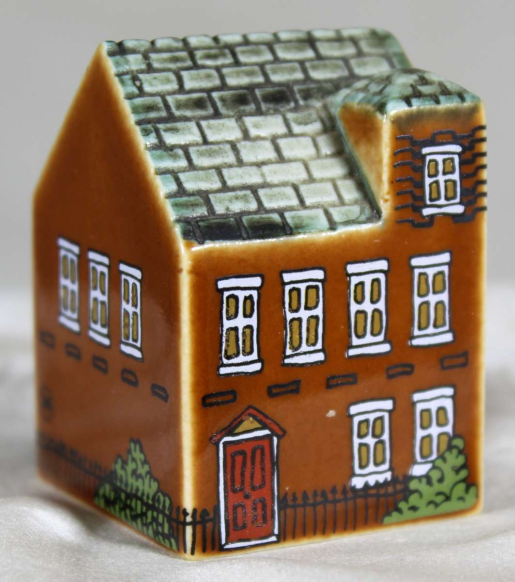 Wade Whimsey's House - The Library