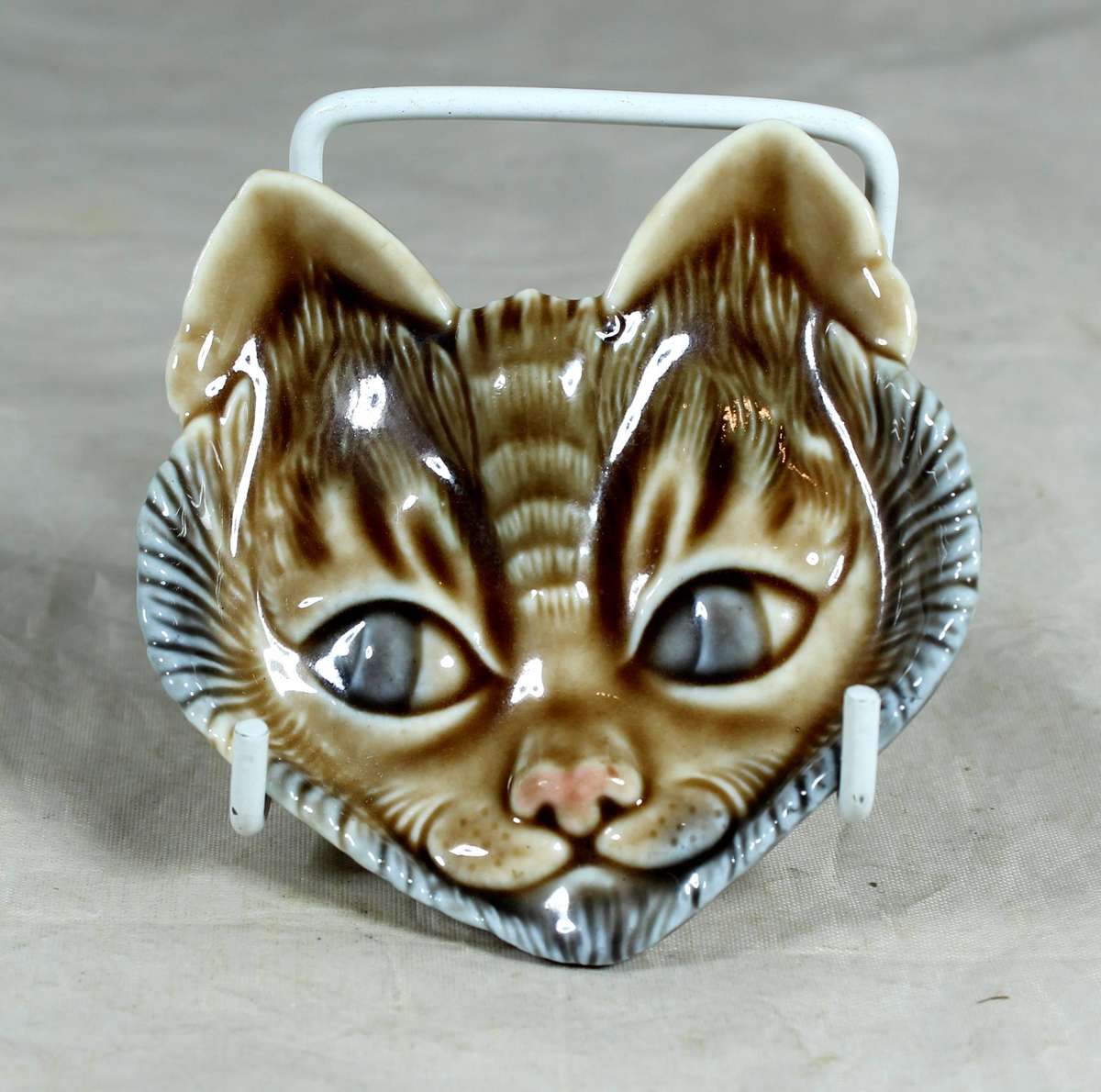 Small Wade cat trinket bowl