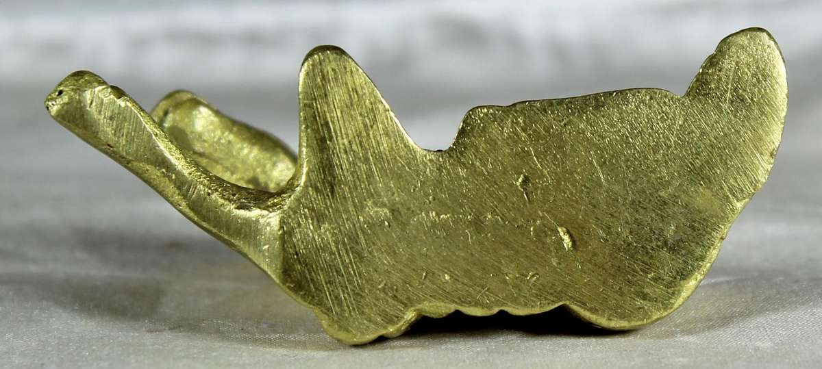 Miniature brass - Fowl laying down