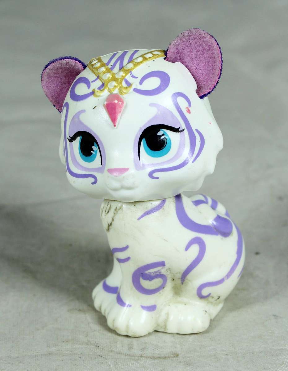 Nahal Shimmer & Shine figurine