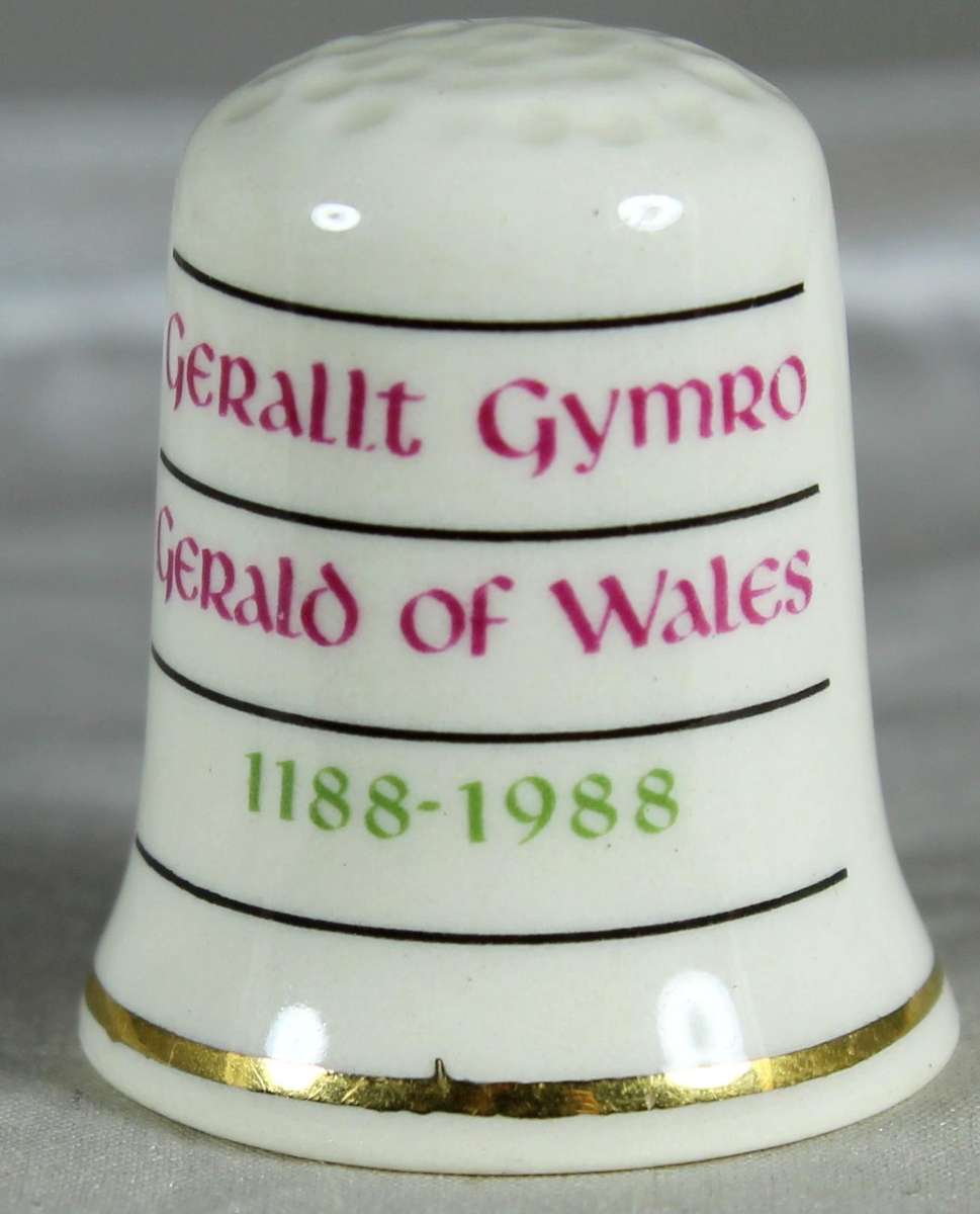 Bone China thimble - Gerallt Gymro (1188-1988) - Pallisy