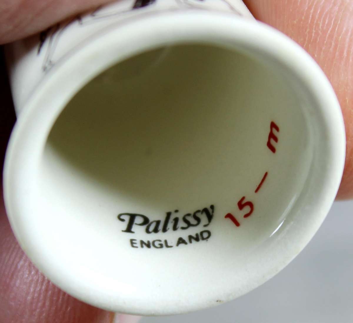 Bone China thimble - Gerallt Gymro (1188-1988) - Pallisy