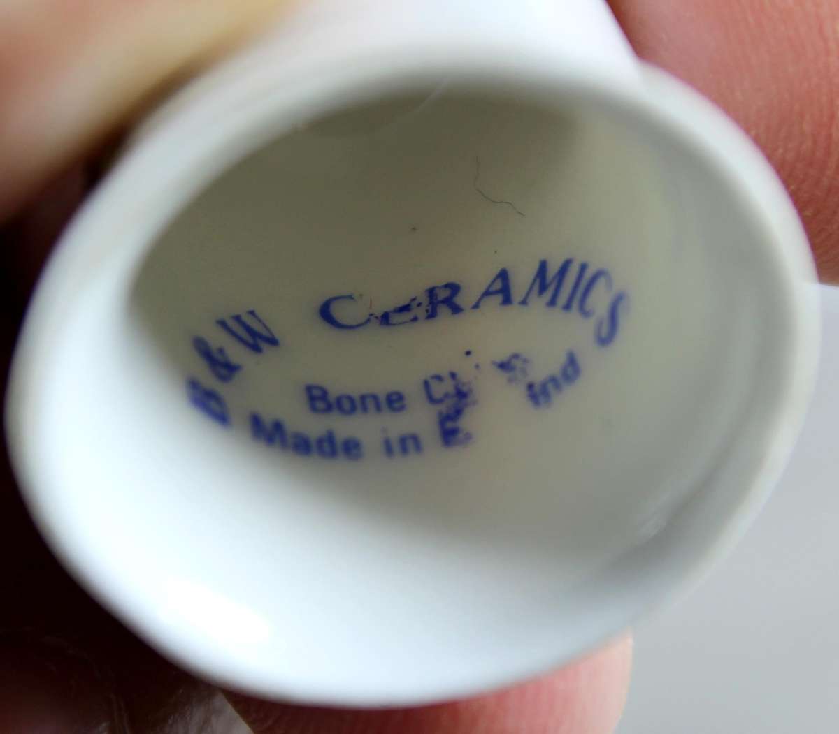 Bone China thimble - August - B&W Ceramics