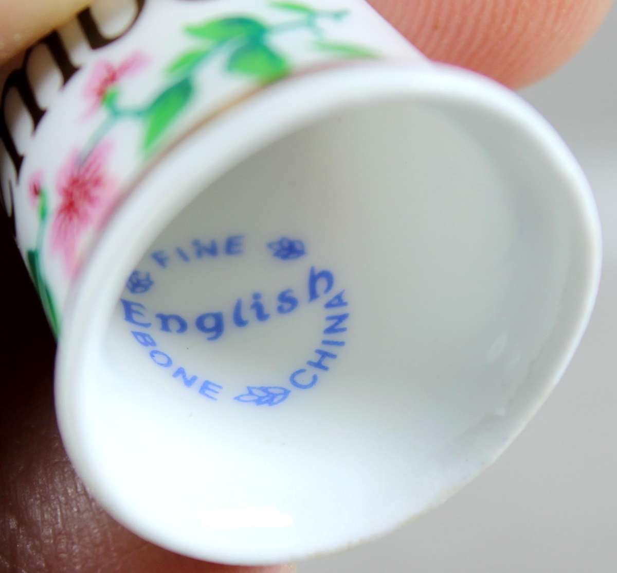 Bone China thimble - December