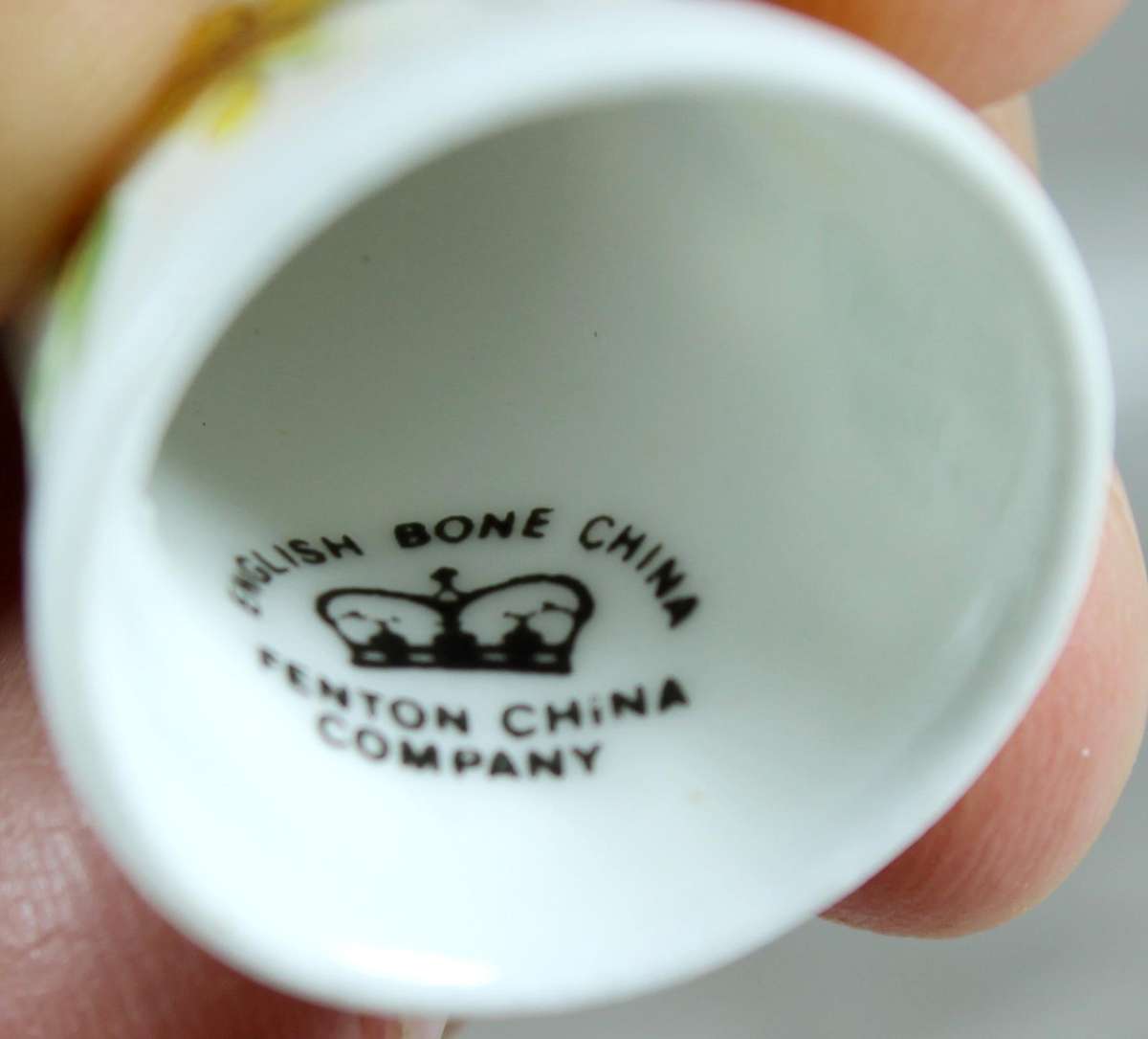 Bone China thimble - February - Fenton