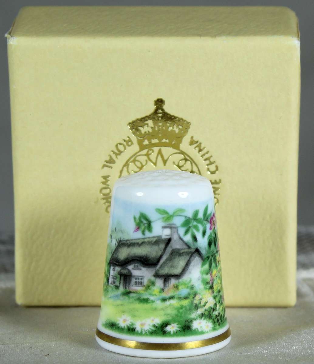 Bone China thimble - Cottage - Royal Worcester