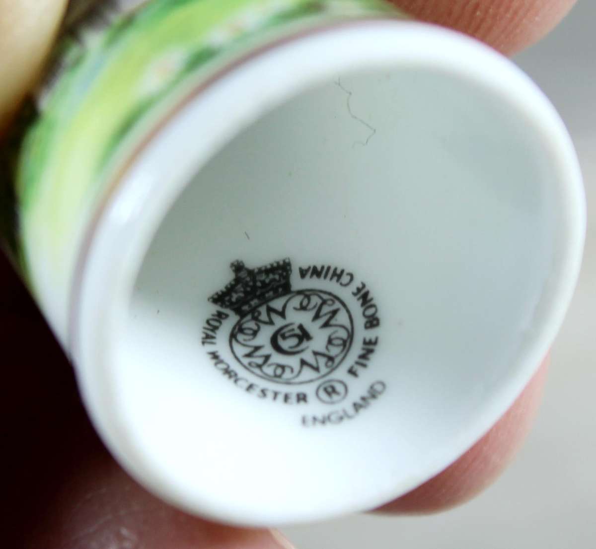 Bone China thimble - Cottage - Royal Worcester