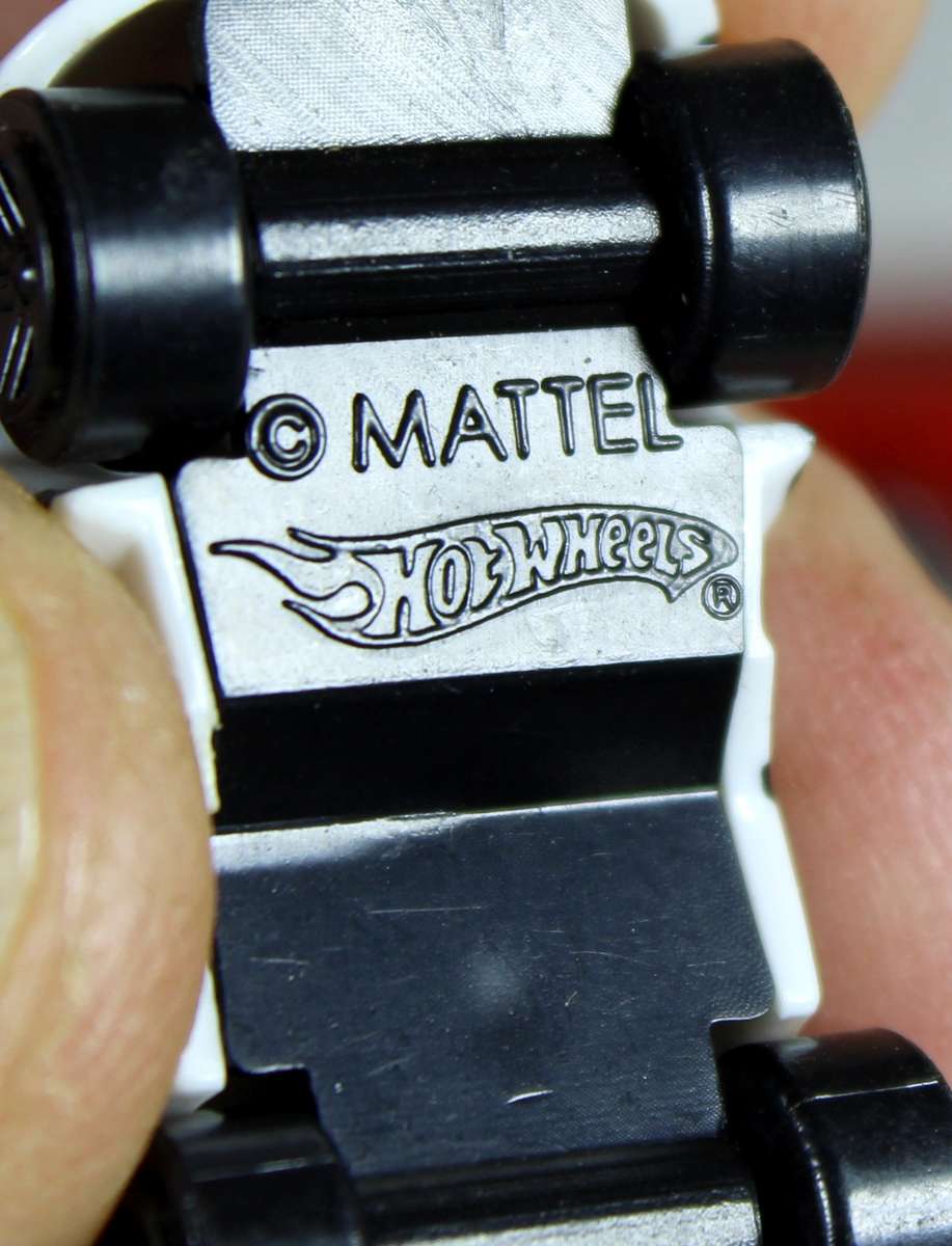 Hotwheels - Micro Car - Metal - Mustang & Plastic Racer