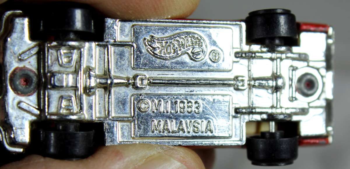 Hotwheels - Micro Car - Metal - Mustang & Plastic Racer