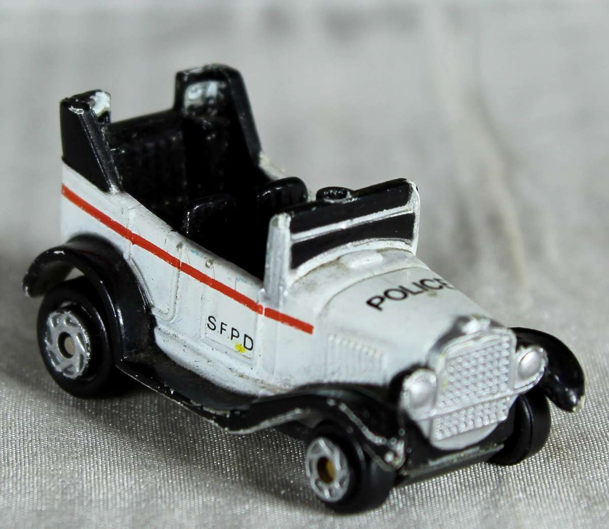 Micro Machines - Galoob -  Ford Model T Police Car