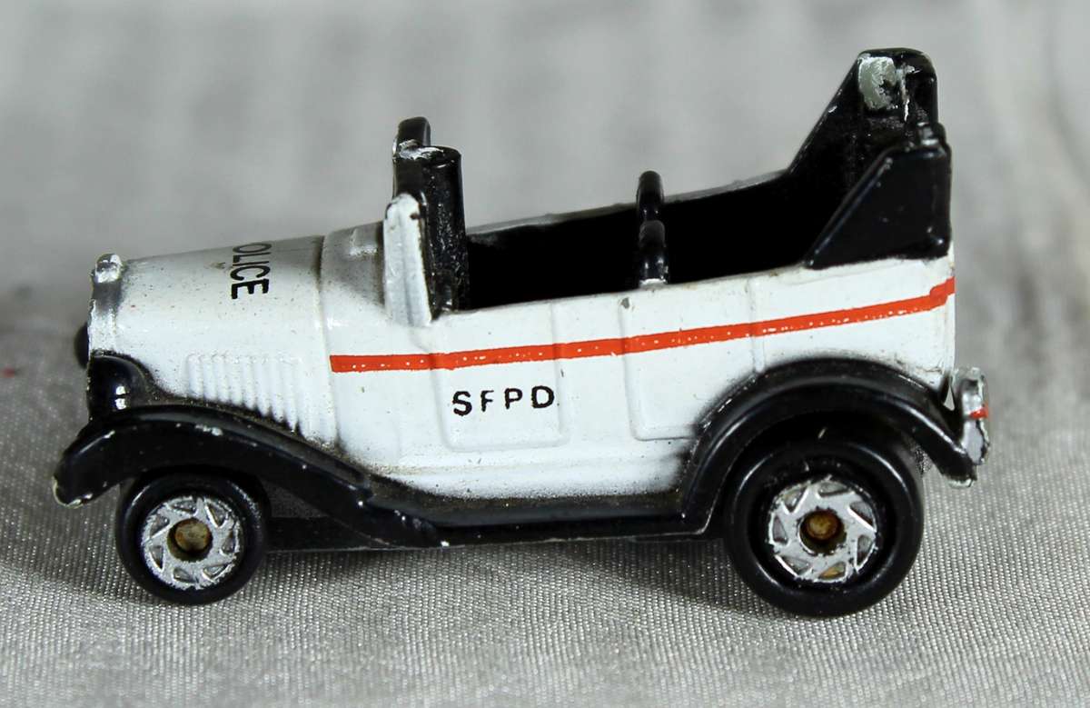 Micro Machines - Galoob -  Ford Model T Police Car